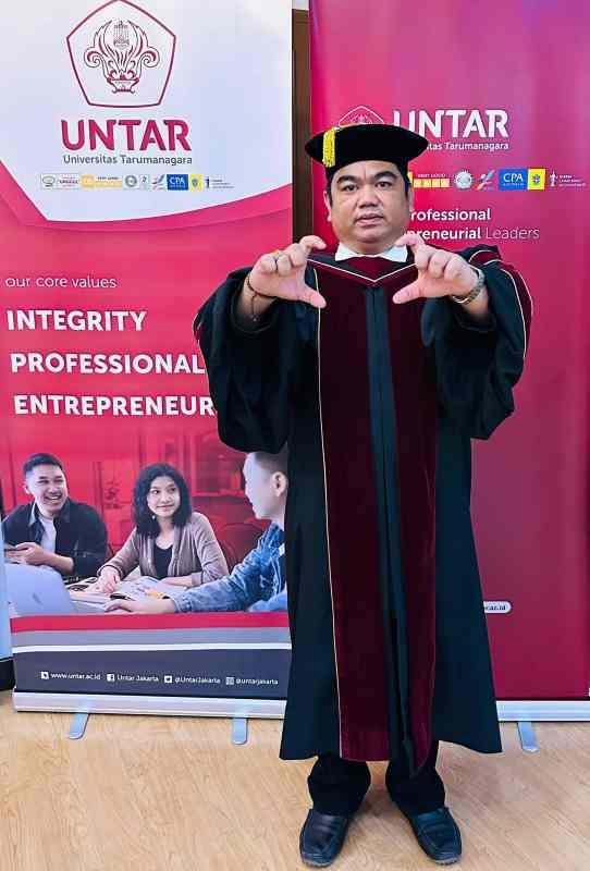 ASSOC. PROF. DR. MUSA DARWIN PANE, S.H., M.H. (DEWAN PAKAR DPN PERADI): SINERGI AKADEMIS DAN PRAKTIK HUKUM DALAM PENGUJIAN DISERTASI DOKTOR ILMU HUKUM FH UNIVERSITAS TARUMANAGARA